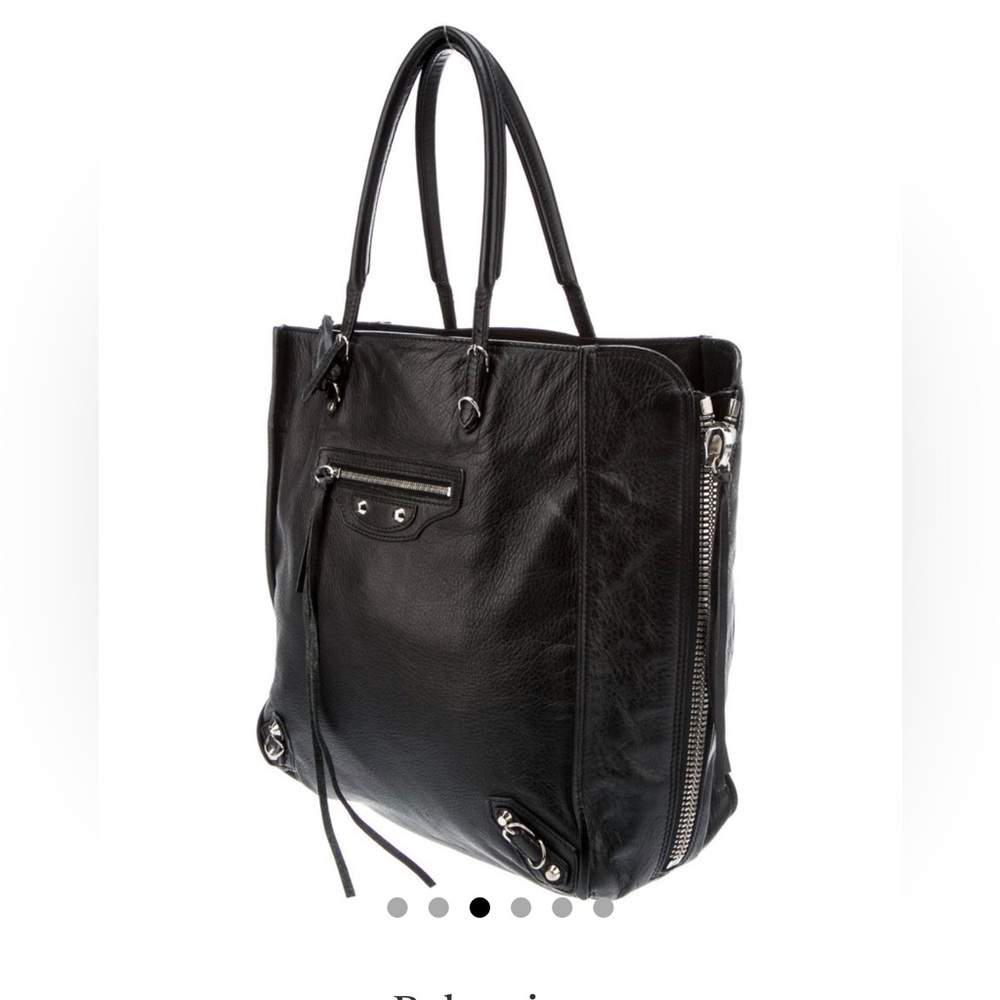 Balenciaga A5 Papier Zip Around tote